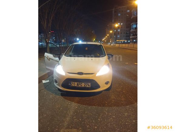 Sahibinden Ford Fiesta 1.4 TDCi Titanium 2012 Model