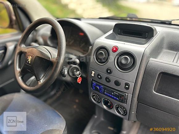 PEUGEOT PARTNER / ÇİFT SÜRGÜ TEK BAGAJ / KLİMALI EN DOLUSU