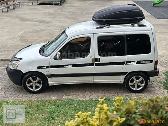 PEUGEOT PARTNER / ÇİFT SÜRGÜ TEK BAGAJ / KLİMALI EN DOLUSU
