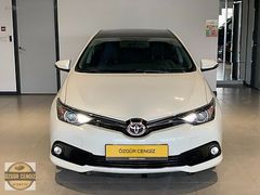 ÖZGÜR CENGİZ'DEN 2016 MODEL TOYOTA AURİS CAM TAVANLI