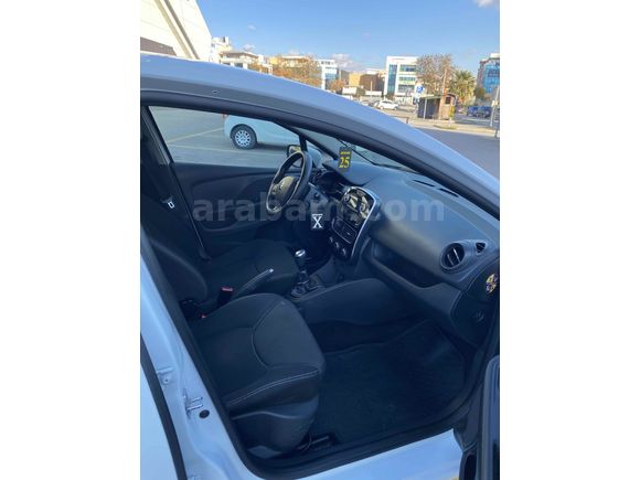 Sahibinden Renault Clio 1.5 dCi Joy 2017 Model  139.000 km Beyaz