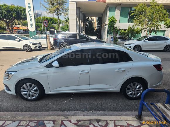 DELUXE OTOMOTİV'DEN 2025 MEGANE - 1.3 TCE OTOMATİK