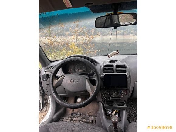 Sahibinden Hyundai Accent 1.5 CRDi Admire 2004 Model  342.000 km Beyaz