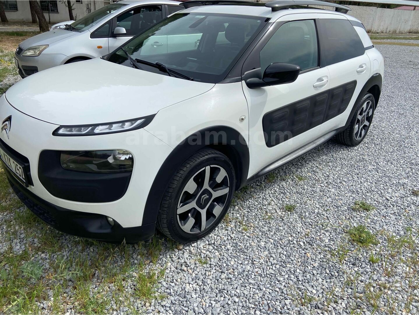 Sahibinden Citroen C4 Cactus 1.2 e-VTI Shine 2014 Model 147.000 km Beyaz 1