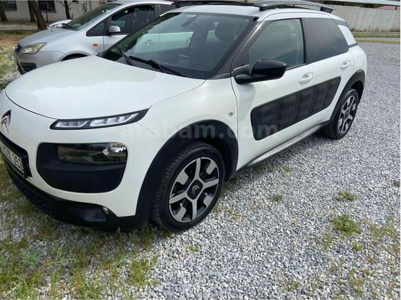Sahibinden Citroen C4 Cactus 1.2 e-VTI Shine 2014 Model  147.000 km Beyaz
