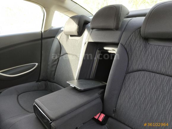 ACİL İKİNCİ SAHİBİNDEN TEMİZ BAKIMLI DÜŞÜK KM C5 1.6 HDI DİZEL