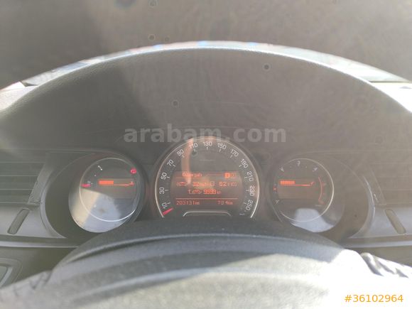 ACİL İKİNCİ SAHİBİNDEN TEMİZ BAKIMLI DÜŞÜK KM C5 1.6 HDI DİZEL