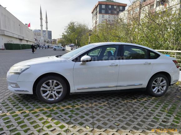 ACİL İKİNCİ SAHİBİNDEN TEMİZ BAKIMLI DÜŞÜK KM C5 1.6 HDI DİZEL