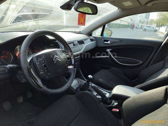ACİL İKİNCİ SAHİBİNDEN TEMİZ BAKIMLI DÜŞÜK KM C5 1.6 HDI DİZEL