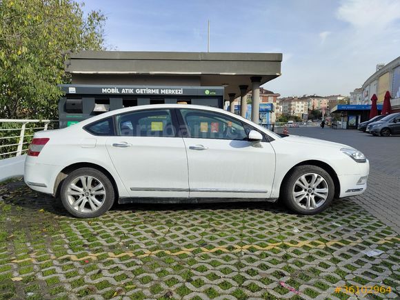 ACİL İKİNCİ SAHİBİNDEN TEMİZ BAKIMLI DÜŞÜK KM C5 1.6 HDI DİZEL