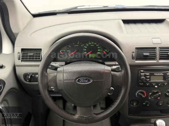İLK ELDEN 204 BİN KM DELUX ÇİFT SÜRGÜ TEK KAPI DEĞİŞENSİZ KLİMA