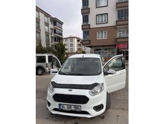 Sahibinden Ford Tourneo Courier 1.5 TDCi Titanium 2023 Model 