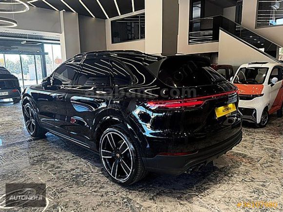 AUTONERJİ'DEN 2022 PORSCHE CAYENNE 3.0PLATİNUM EDİTİON TURBOJANT
