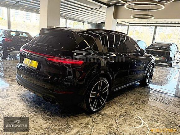 AUTONERJİ'DEN 2022 PORSCHE CAYENNE 3.0PLATİNUM EDİTİON TURBOJANT