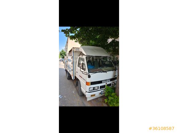 ISUZU NKR 6 TEKER KAMYONET
