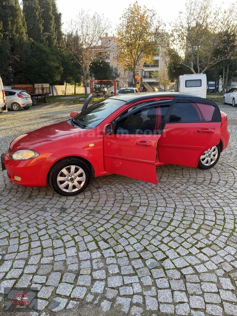 Galeriden Chevrolet Lacetti 1.4 SE 2006 Model İzmir 221.000 km Kırmızı 4
