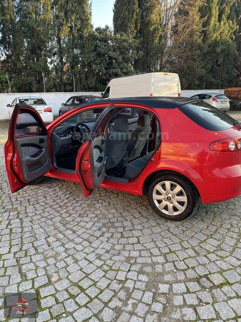 Galeriden Chevrolet Lacetti 1.4 SE 2006 Model İzmir 221.000 km Kırmızı 5
