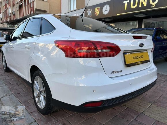 TUNÇ AUTO'DAN 60.000 KM EMSALSİZ FORD FOCUS 1.6 Tİ-VCT TREND X