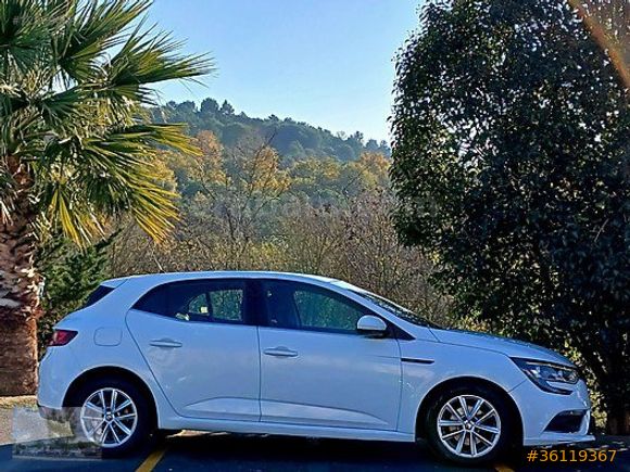 2017 RENAULT MEGANE HB 1.5 dCi EDC TOUCH 110HP CARPLAY KEYLESS
