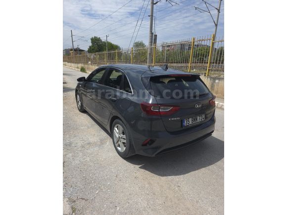 C sınıfı 1.4 Doch motor 2020 model Kia Ceed