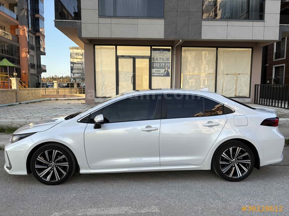 Sahibinden Toyota Corolla 1.5 Flame X-Pack 2022 Model 
