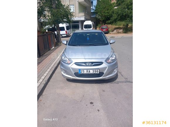 Sahibinden Hyundai Accent Blue 1.4 CVVT Mode Plus 2012 Model