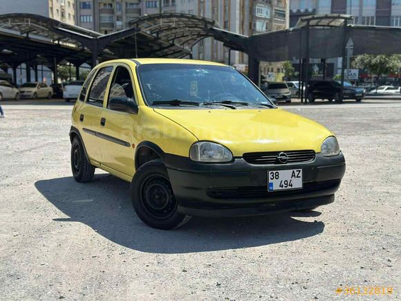 EMSALSİZ KONDİSYONDA CORSA B KILİMALI 