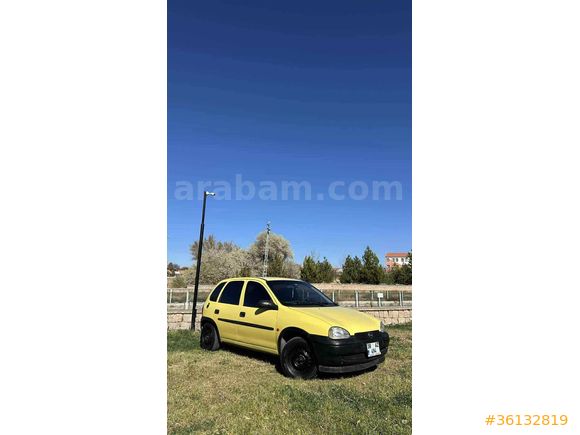 EMSALSİZ KONDİSYONDA CORSA B KILİMALI 