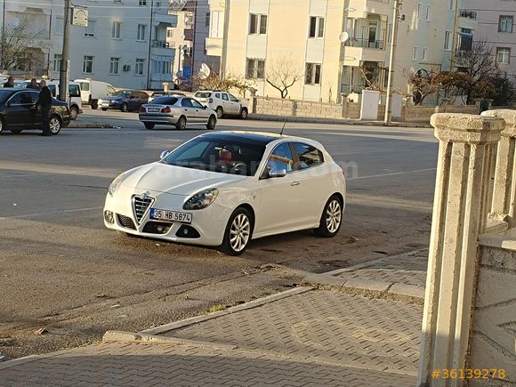 Sahibinden Alfa Romeo Giulietta 1.4 TB MultiAir Distinctive 2012 Model