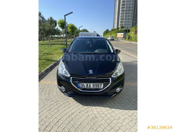 İlk Sahibinden Peugeot 208 1.6 e-HDI Allure 2013 Model (kilometre ORJİNAL) İstanbul