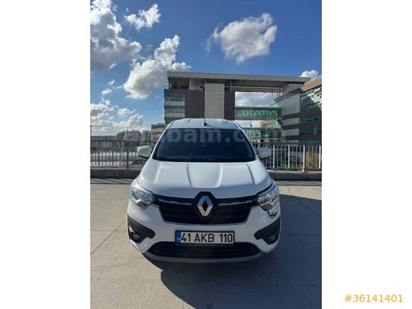 Sahibinden Renault Express Combi 1.5 BlueDCI Joy 2022 Model 