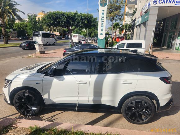 DELUXE RENT A CAR'DAN 2025 AUSTRAL - ESPRIT ALPINE - CAM TAVAN - HİBRİT KONFORU