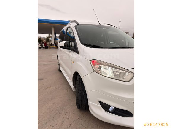 Sahibinden Ford Tourneo Courier 1.6 TDCi Titanium Plus 2015 Model