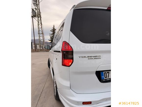 Sahibinden Ford Tourneo Courier 1.6 TDCi Titanium Plus 2015 Model