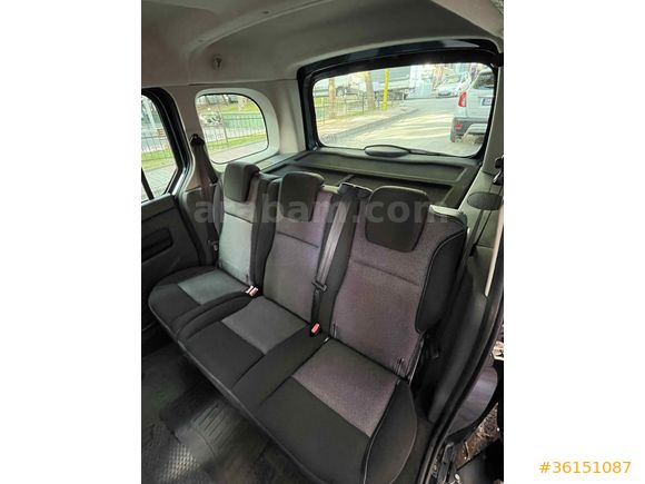 Sahibinden Renault Kangoo Multix 1.5 dCi Extreme 2016 Model Lacivert