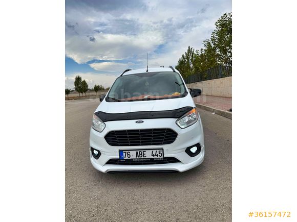 Sahibinden Ford Tourneo Courier 1.5 TDCi Titanium Plus 2021 Model Iğdır 105.000 km Beyaz