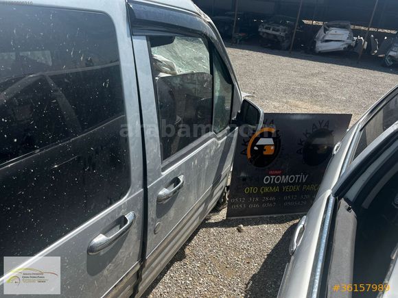 Ford Connect Sağ Ön Kapı Orijinal Hatasız