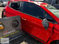Renault Clio 5 Sağ Ön Kapı