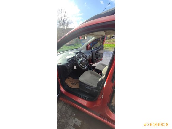 Sahibinden Ford Tourneo Courier 1.6 TDCi Titanium Plus 2014 Model