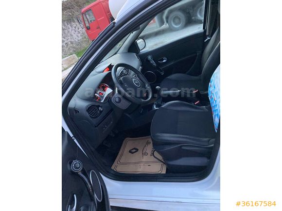 Sahibinden Renault Clio 1.5 dCi Grandtour Night & Day 2012 Model 