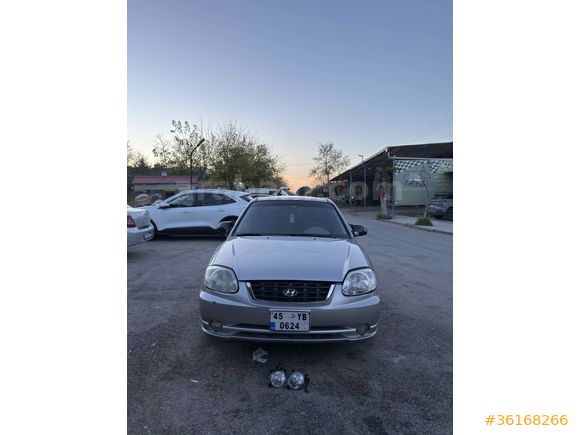Sahibinden Hyundai Accent 1.6 Admire 2005 Model  213.000 km Gri (Gümüş)