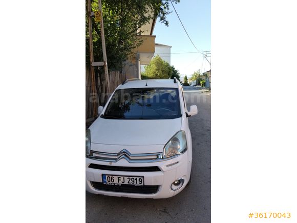 TERTEMİZ Sahibinden Citroen Berlingo 1.6  multispce 2014 Model İstanbul 196.000 km Beyaz