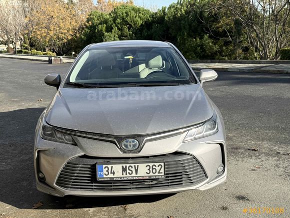 Sahibinden Toyota Corolla 1.8 Hybrid Dream 2021 Model 