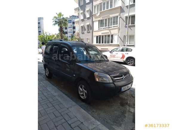 Sahibinden Citroen Berlingo 1.9 D X 2004 Model  285.499 km Siyah