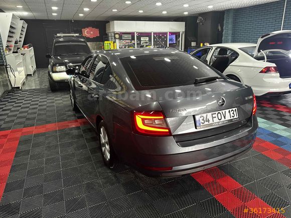 2017 SKODA OCTAVİA 1.6 TDI STYLE CR DSG
7 İLERİ OTOMATİK DİZEL 
115 HP KM:205.000