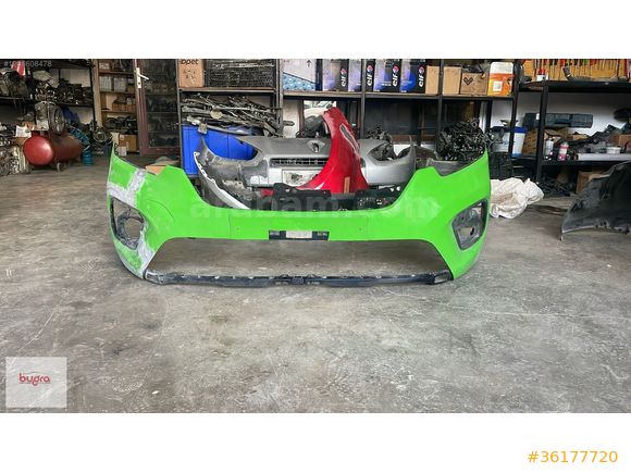 Yeni model Kangoo 5 ön tampon