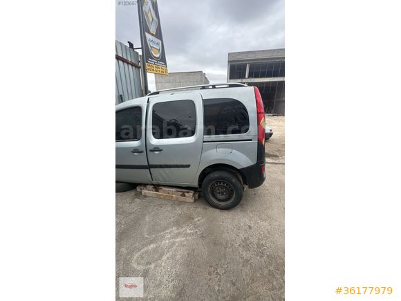 Kangoo 3 sol arka kapı