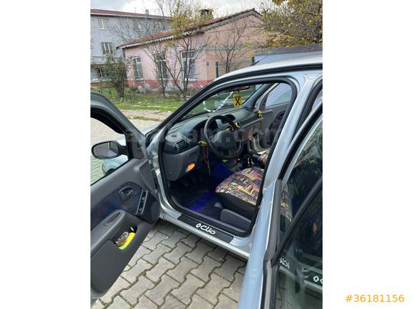 Sahibinden Renault Clio 1.4 RTA 2001 Model 