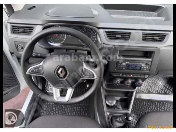 Sahibinden Renault Express 1.5 BlueDCI Joy 2023 Model hatasız boyasız garantisi devam etmektedir.lastikler sıfırdır