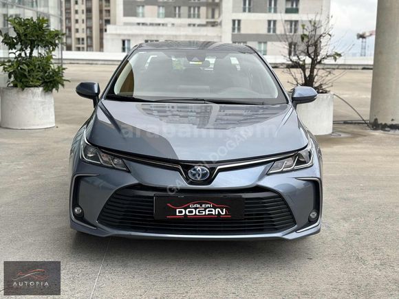 FIRSAT BAYRAMA ÖZEL ! 2021/22 TOYOTA HYBRİD ! EMSALSİZ TEMİZLİK